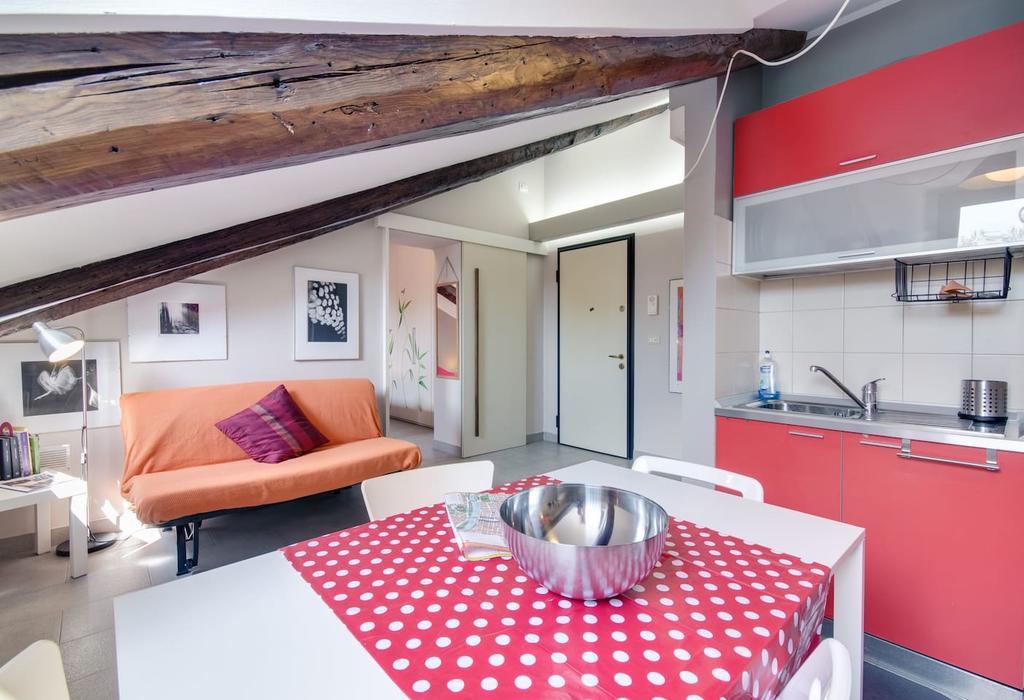 Accogliente Mansarda A Porta Nuova Apartment *